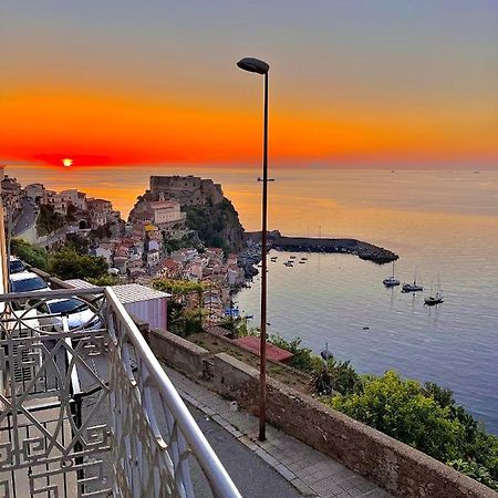 Willa Nel Blu Dipinto Di Blu Scilla Zewnętrze zdjęcie